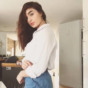 Meet your Posher, Charlotte